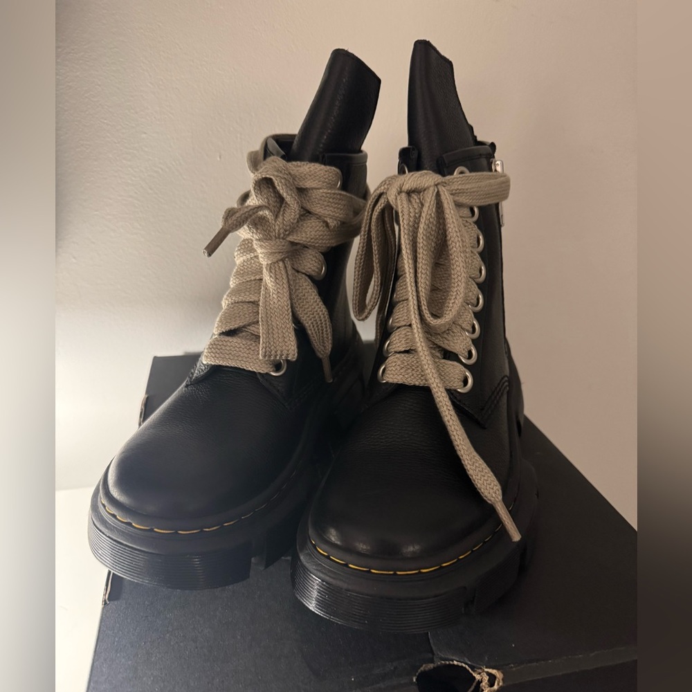 RICK OWENS DMXL LEATHER LACE UP BOOTS 1460 - Picture 5 of 12